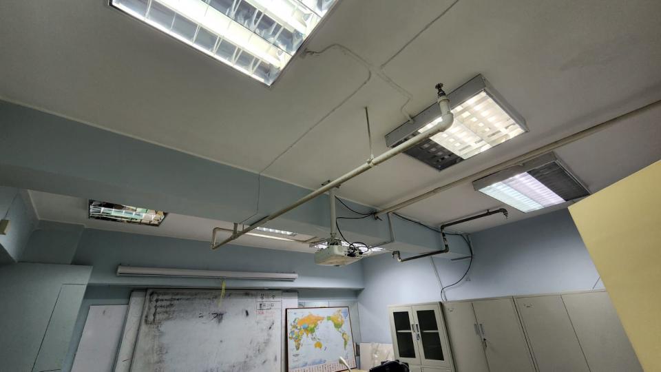 燈飾維修工作照片