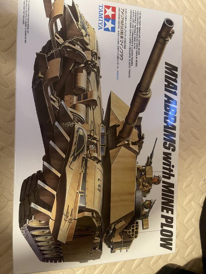 模型代工工作照片