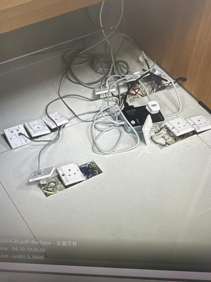 電工工作照片