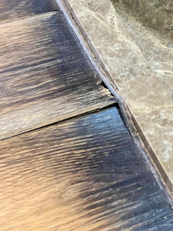 木地板打磨翻新工作照片