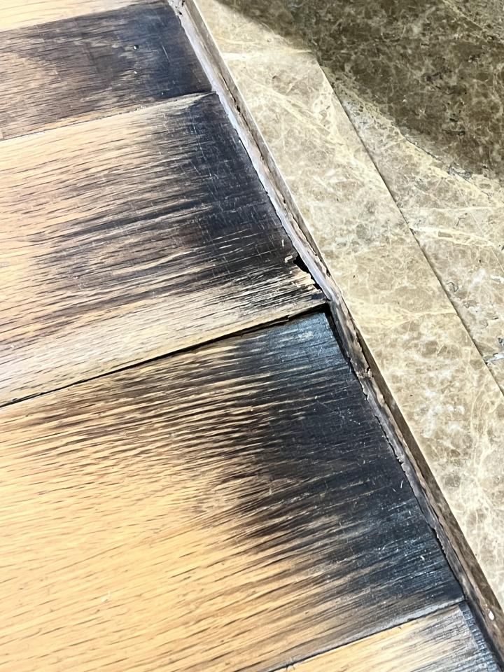 木地板打磨翻新工作照片