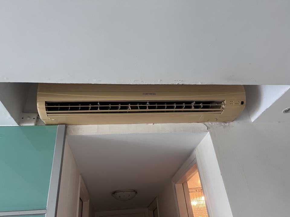 冷氣維修工作照片