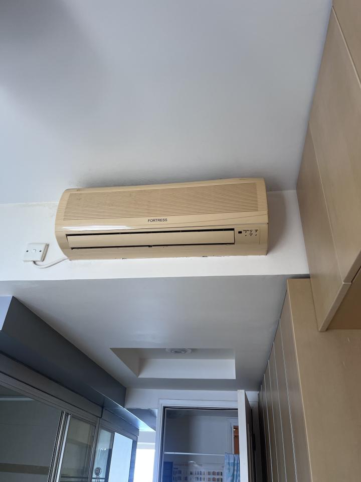 冷氣維修工作照片