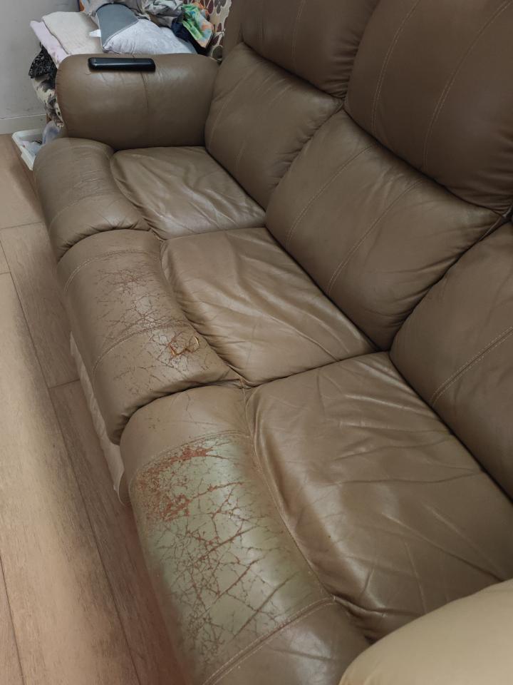 Furniture RepairJob photo