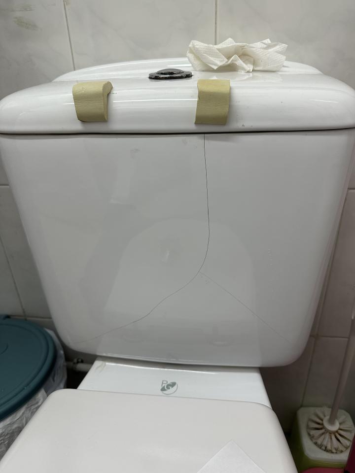 馬桶安裝工作照片