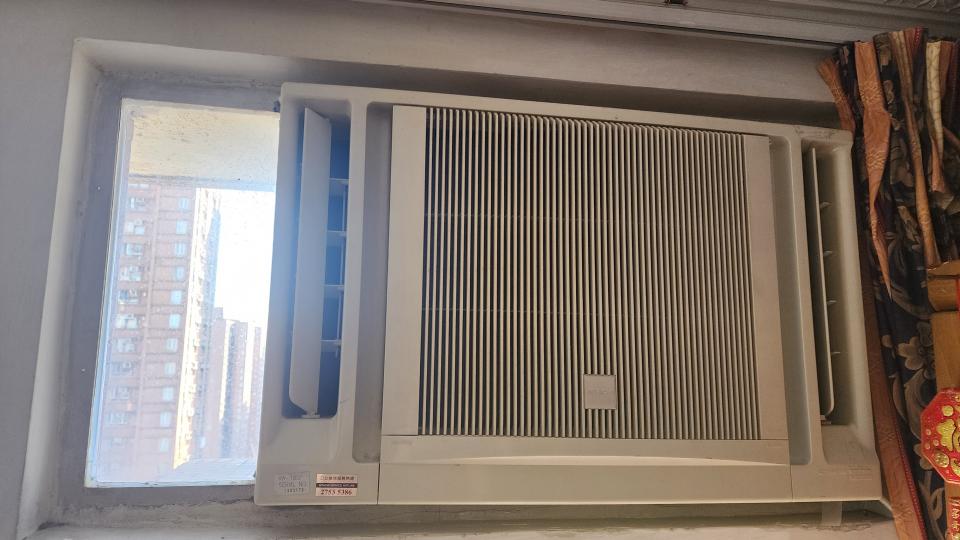 冷氣維修工作照片