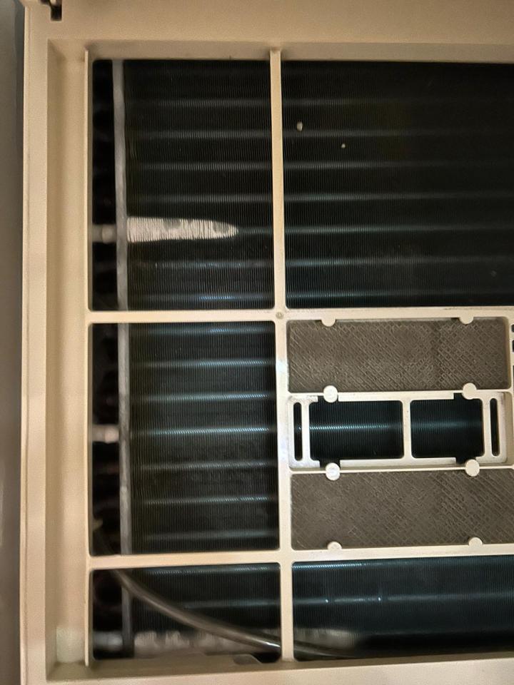 冷氣維修工作照片