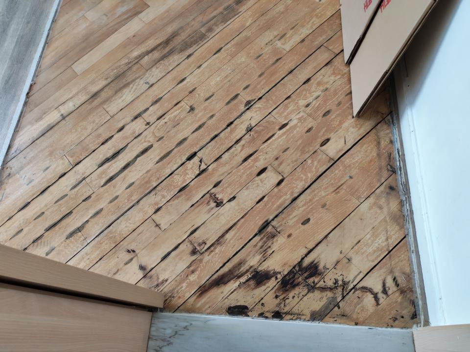 Flooring RepairJob photo
