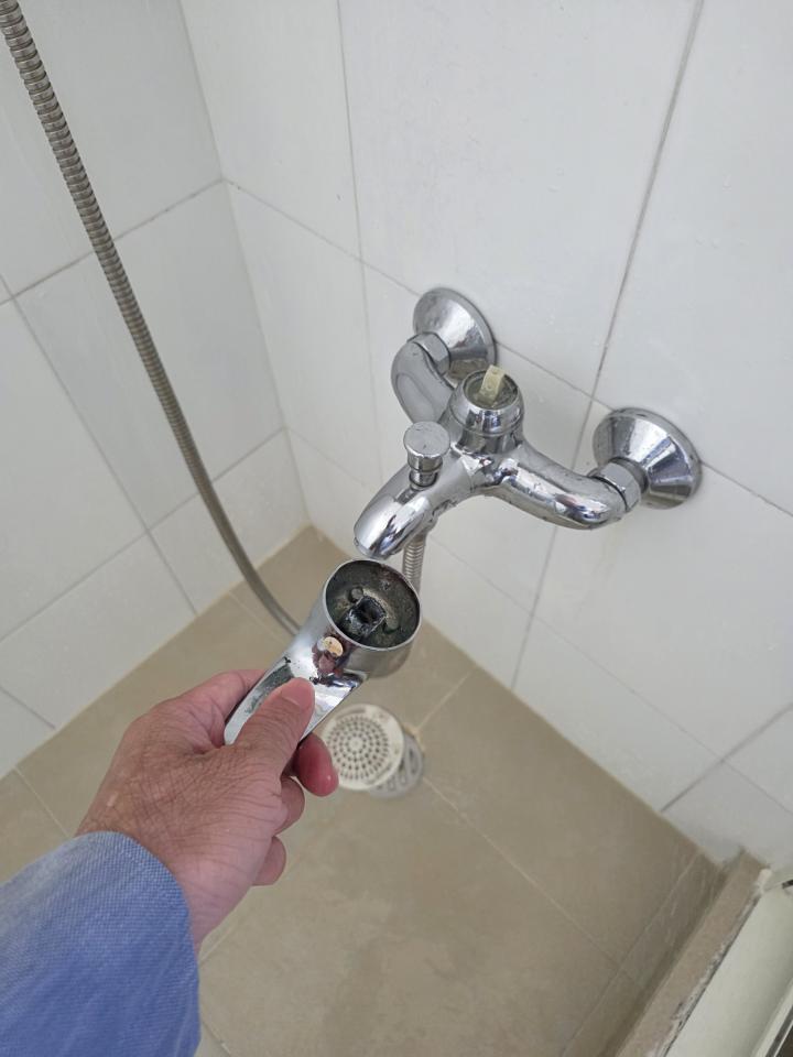 水龍頭安裝工作照片