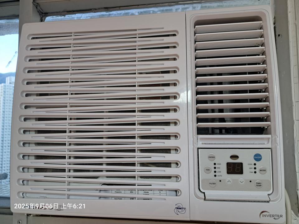 冷氣維修工作照片