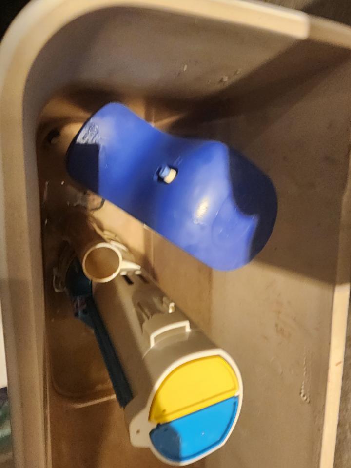 馬桶安裝工作照片