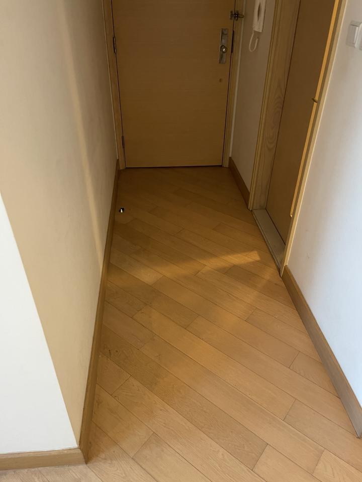 木地板打磨翻新工作照片