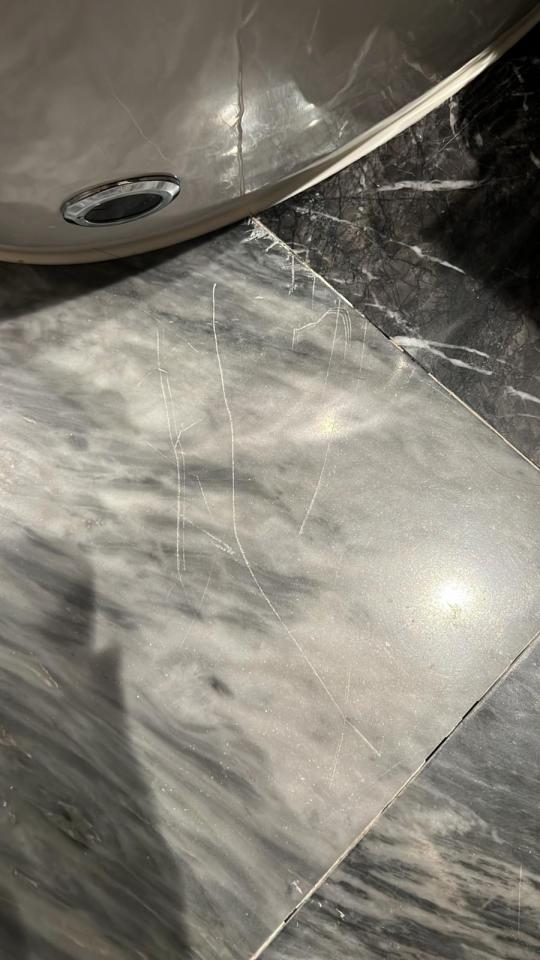 磁磚維修工作照片