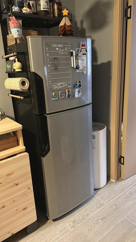 雪櫃維修工作照片