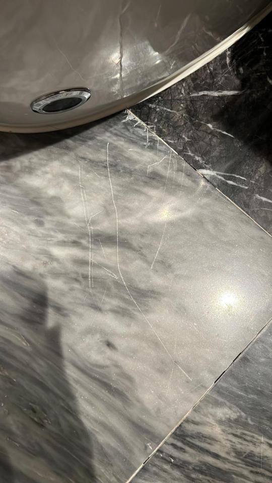 磁磚維修工作照片