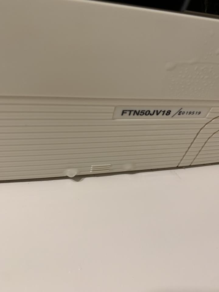 冷氣維修工作照片