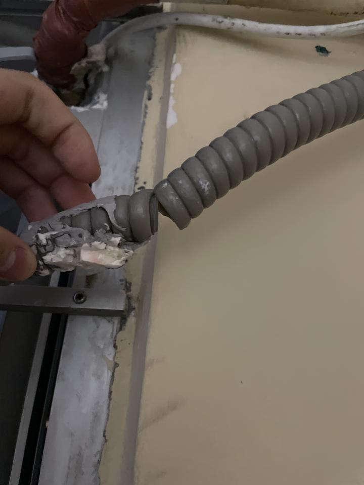 冷氣維修工作照片