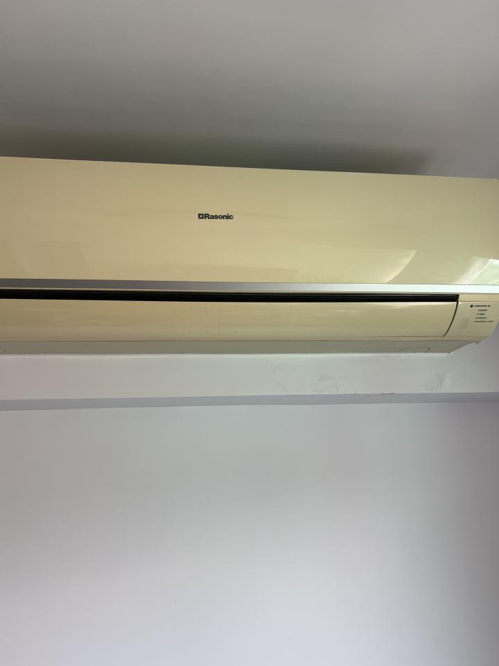 冷氣維修工作照片