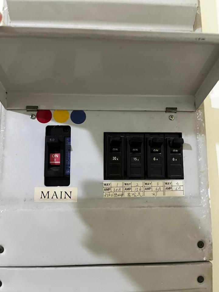 電工工作照片
