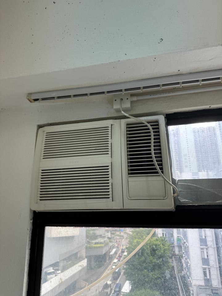 冷氣維修工作照片
