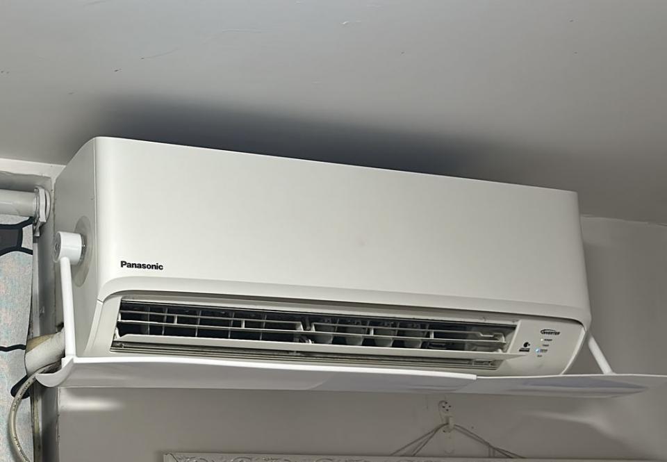 冷氣維修工作照片