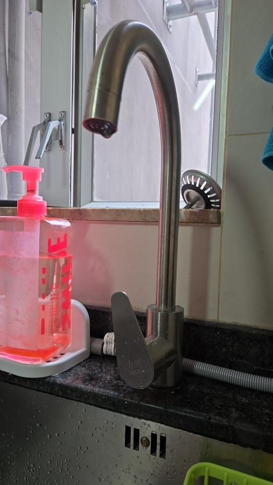 水龍頭安裝工作照片
