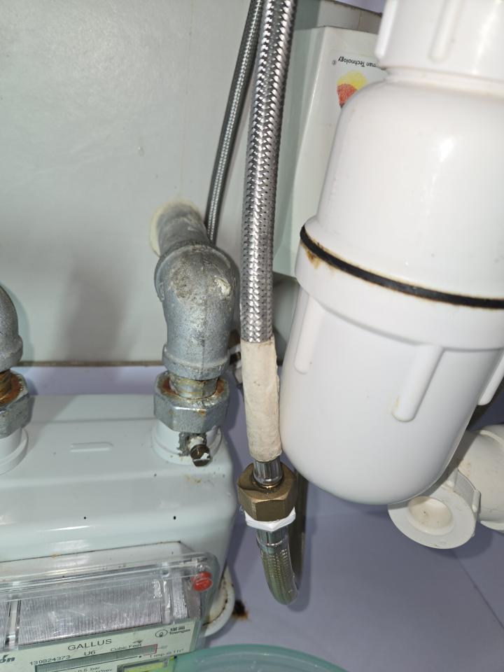 水龍頭安裝工作照片