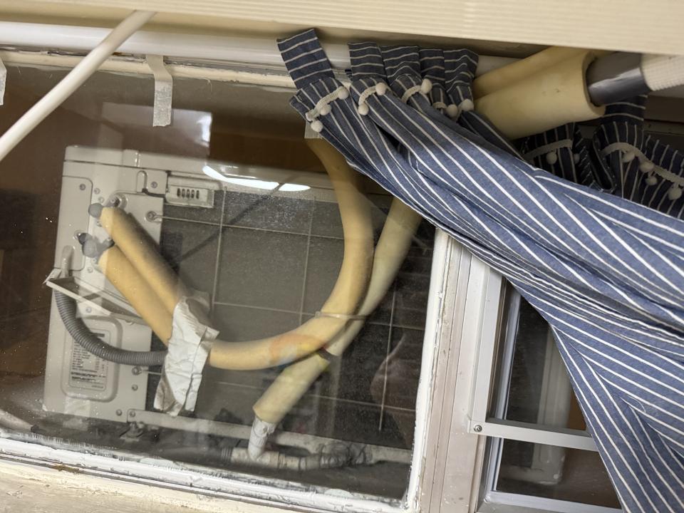 冷氣維修工作照片
