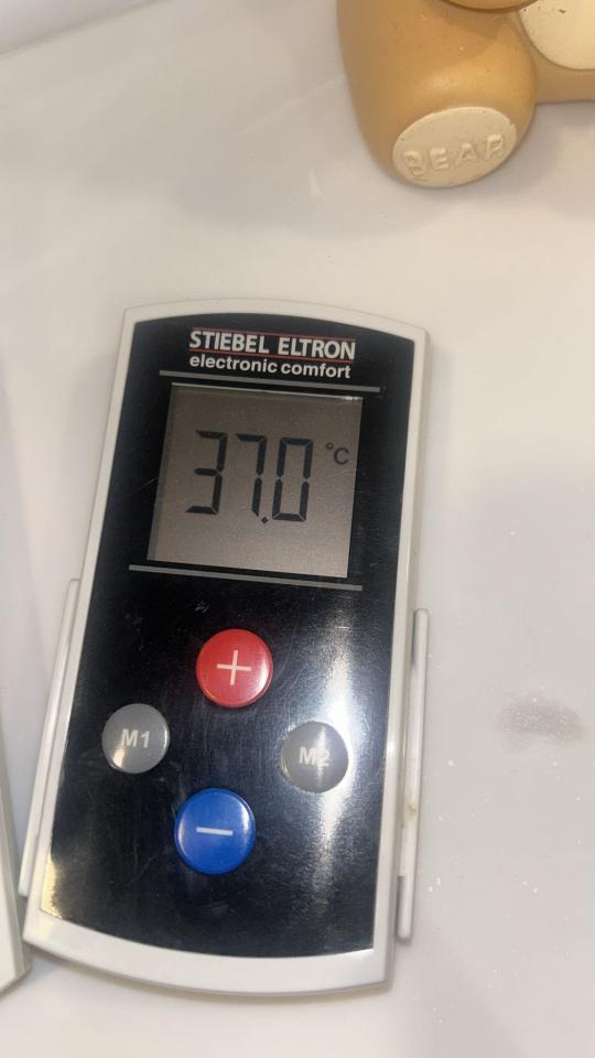 熱水爐安裝維修工作照片