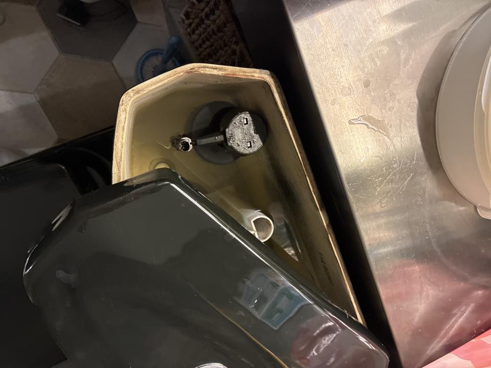 馬桶安裝工作照片