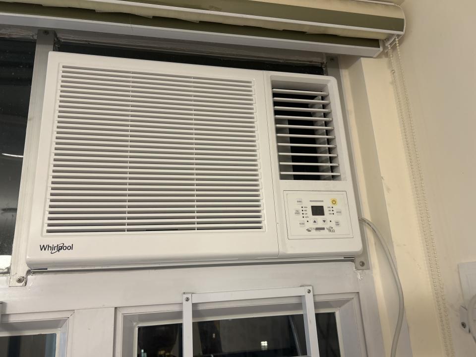 冷氣維修工作照片