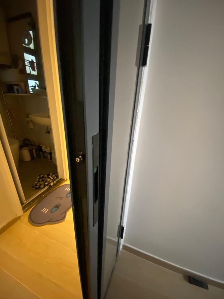 房門安裝工作照片