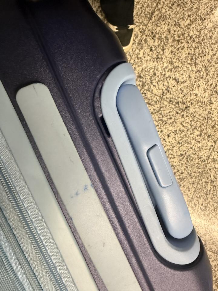 Luggage RepairJob photo