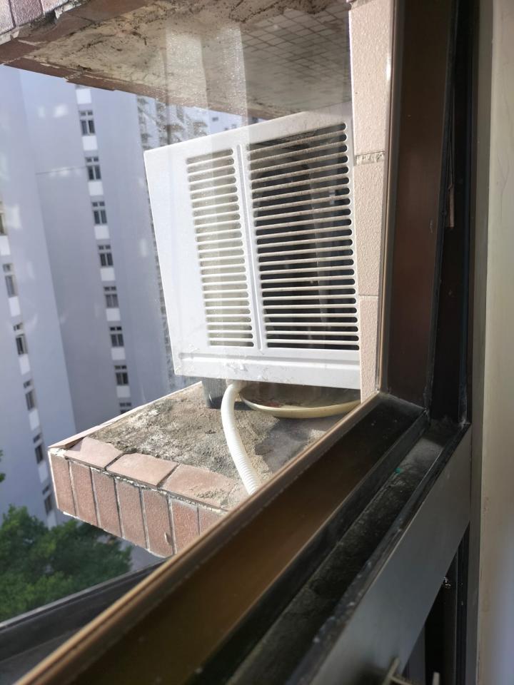 冷氣維修工作照片