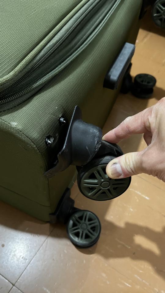 Luggage RepairJob photo