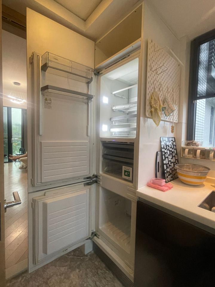 Refrigerator Repairjob photo Refrigerator Repairjob photo
