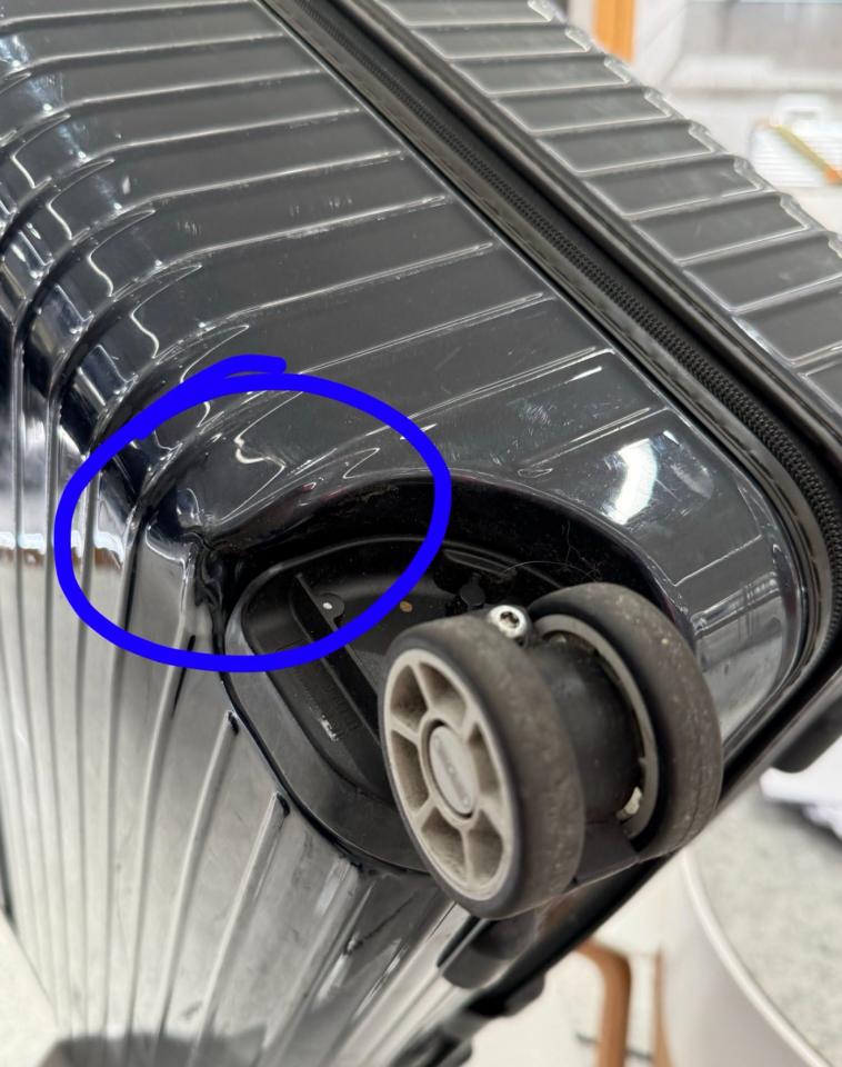 Luggage RepairJob photo