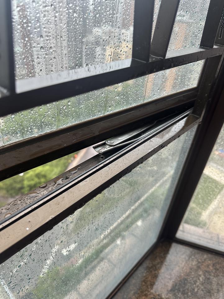 鋁窗維修工作照片