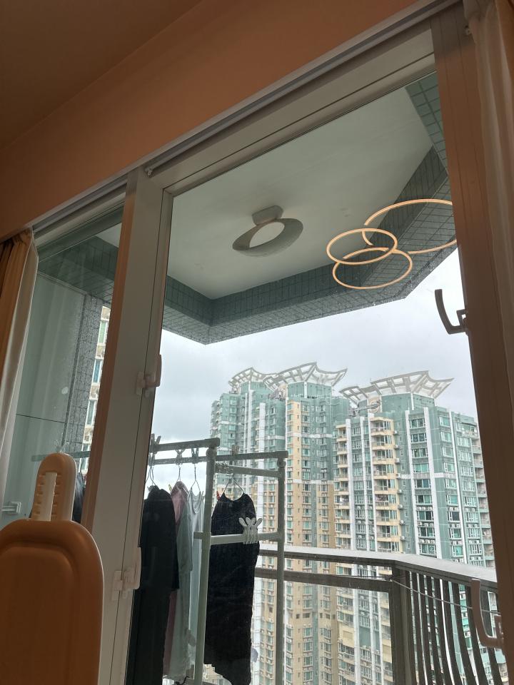 晾衫架安裝工作照片