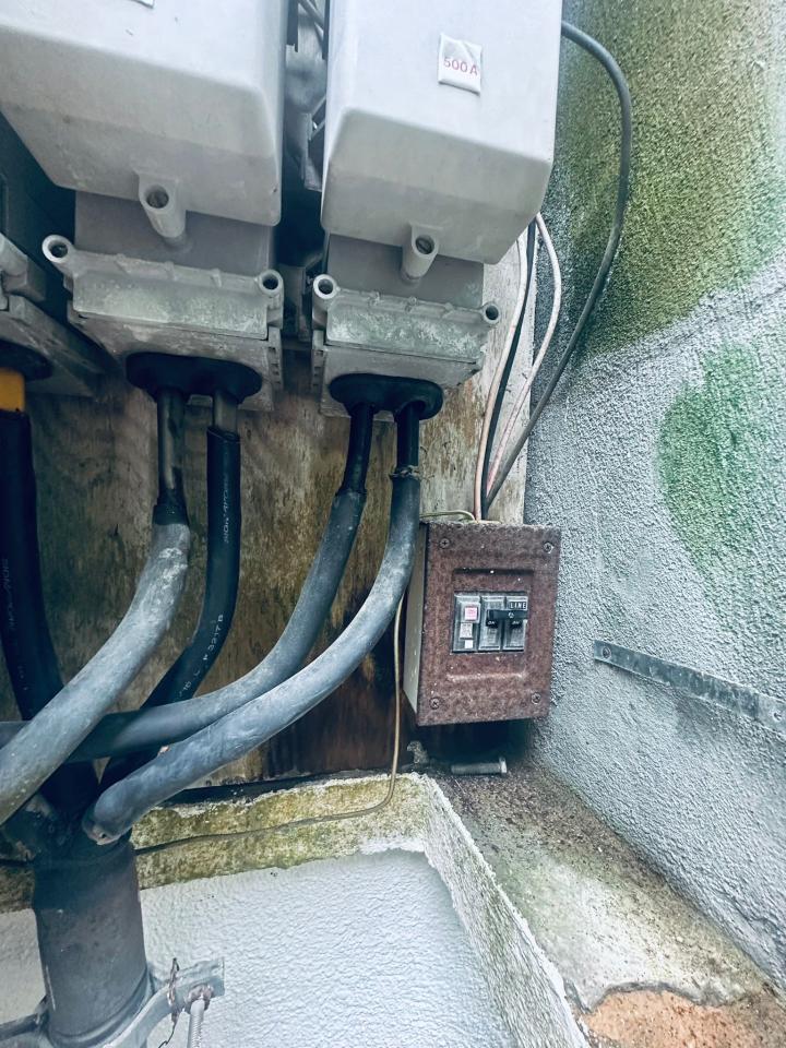 電工工作照片