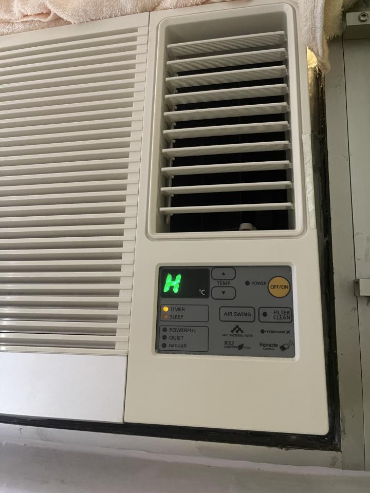 冷氣維修工作照片