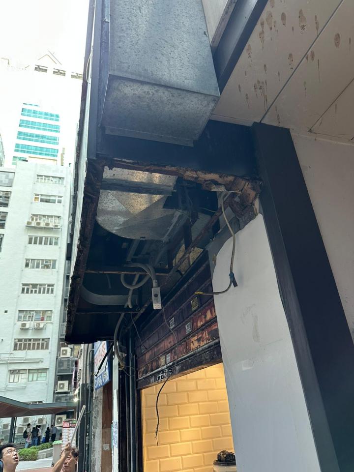 鐵閘工作照片