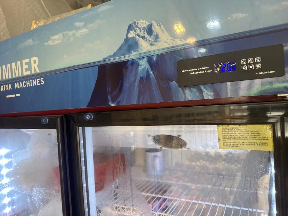 雪櫃維修工作照片