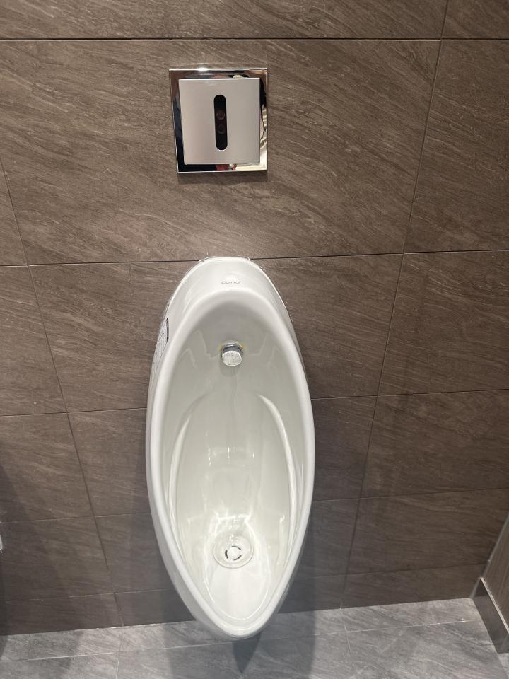 馬桶安裝工作照片