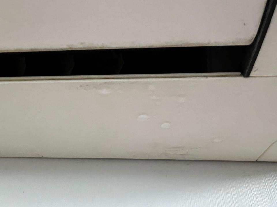冷氣維修工作照片