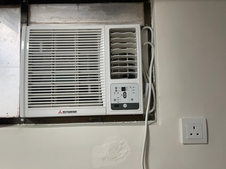 冷氣維修工作照片
