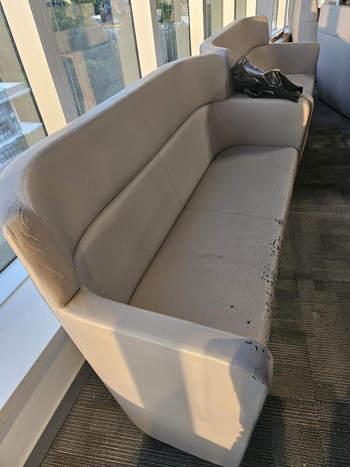 Furniture RepairJob photo