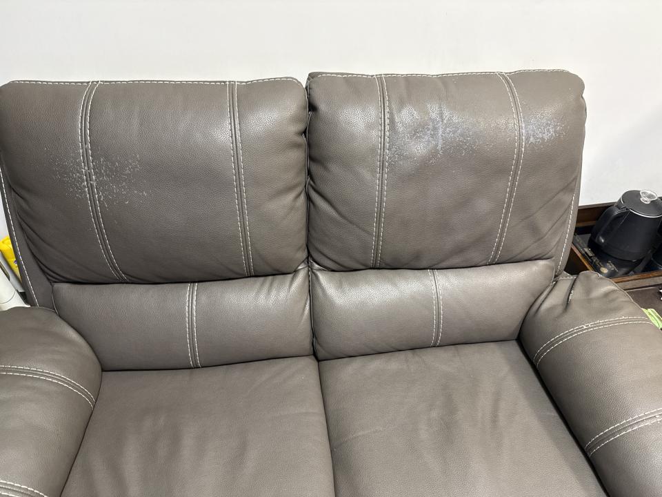 Furniture RepairJob photo