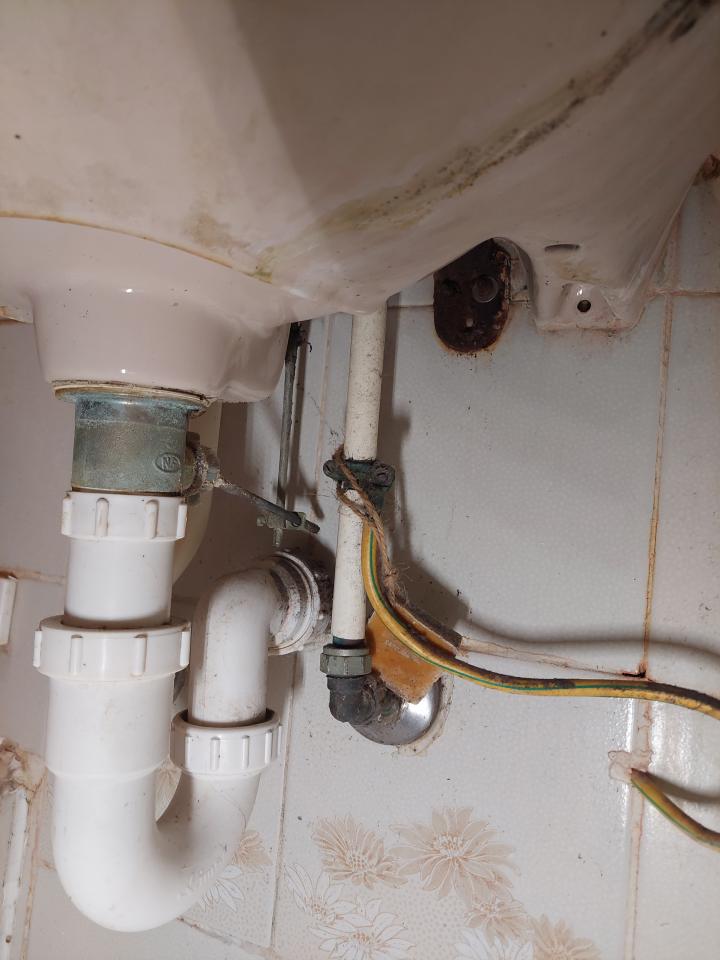 Faucet Repair & InstallationJob photo