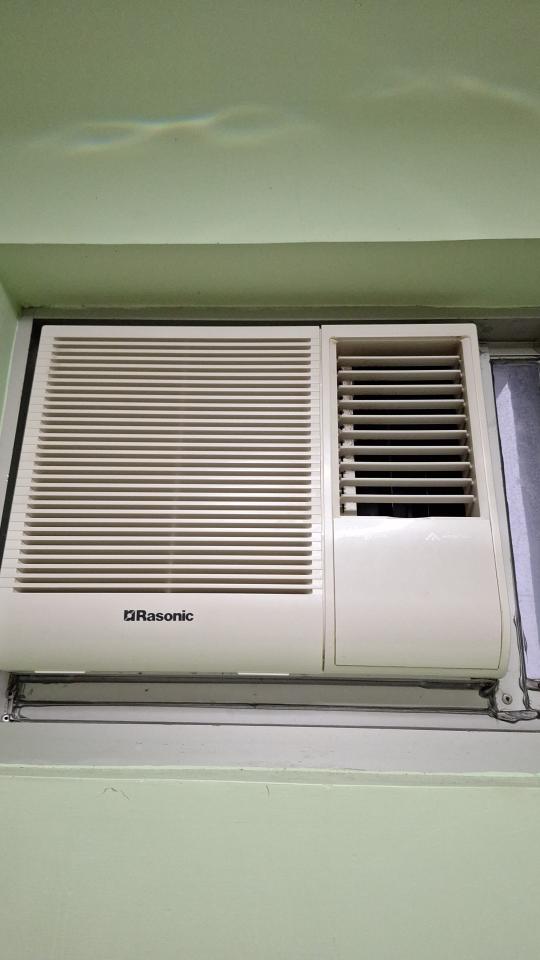 冷氣維修工作照片